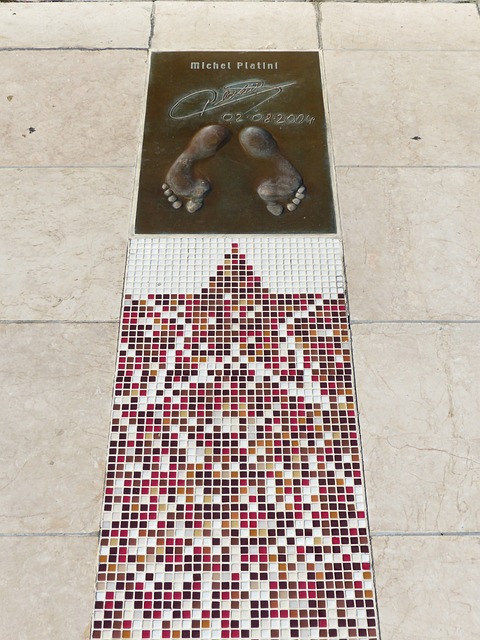 动激励着下 动激励着下